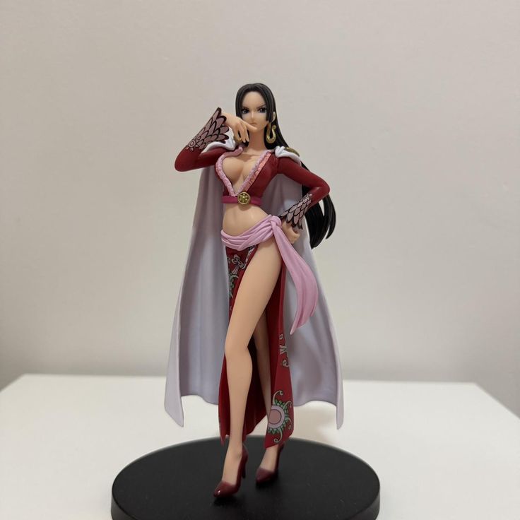 One Piece Boa Hancock Action Figure – Sitting Pirate Anime Collectible